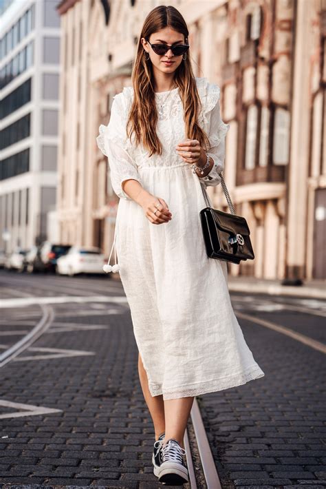 white dress with sneakers outfit.